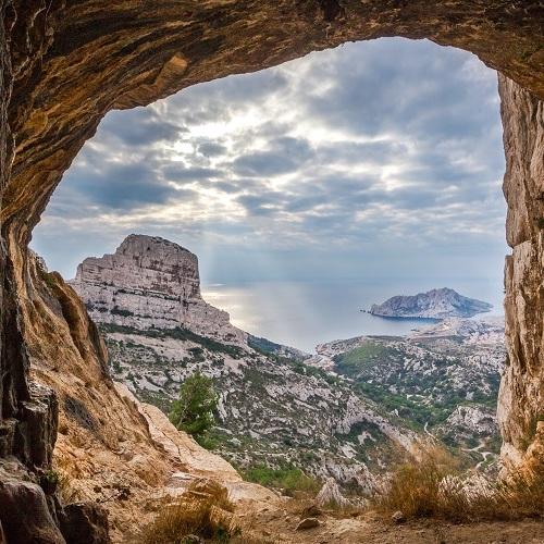 carre-grotte_de_l_ermite_les_goudes_maxime_berenger-parc-national-calanques-marseille-cassis-la-ciotat.jpg