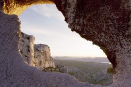 fenetre-jean-marie_prichaud-parc-national-calanques-marseille-cassis-la-ciotat.jpg