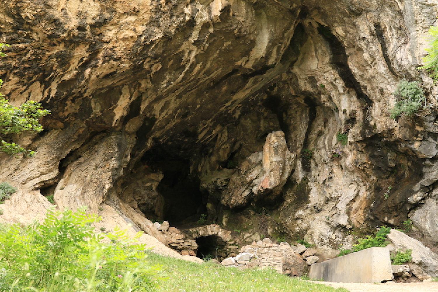 1-fontaine_de_voire.jpg