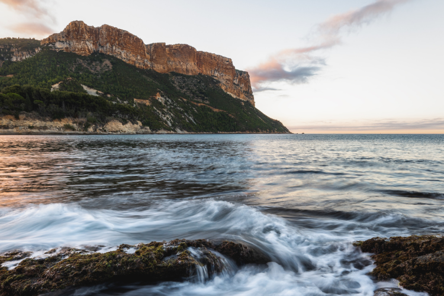 Vue sur le Cap Canaille et la baie de Cassis