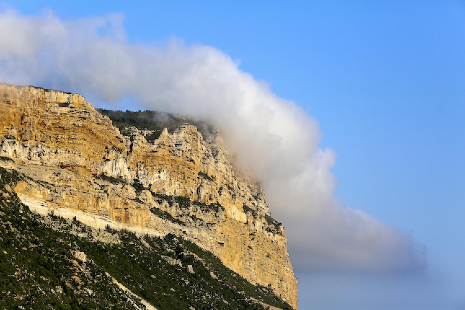 3-calanques_2_ete-406_c_franck_gerard_-_cap_canaille.jpg