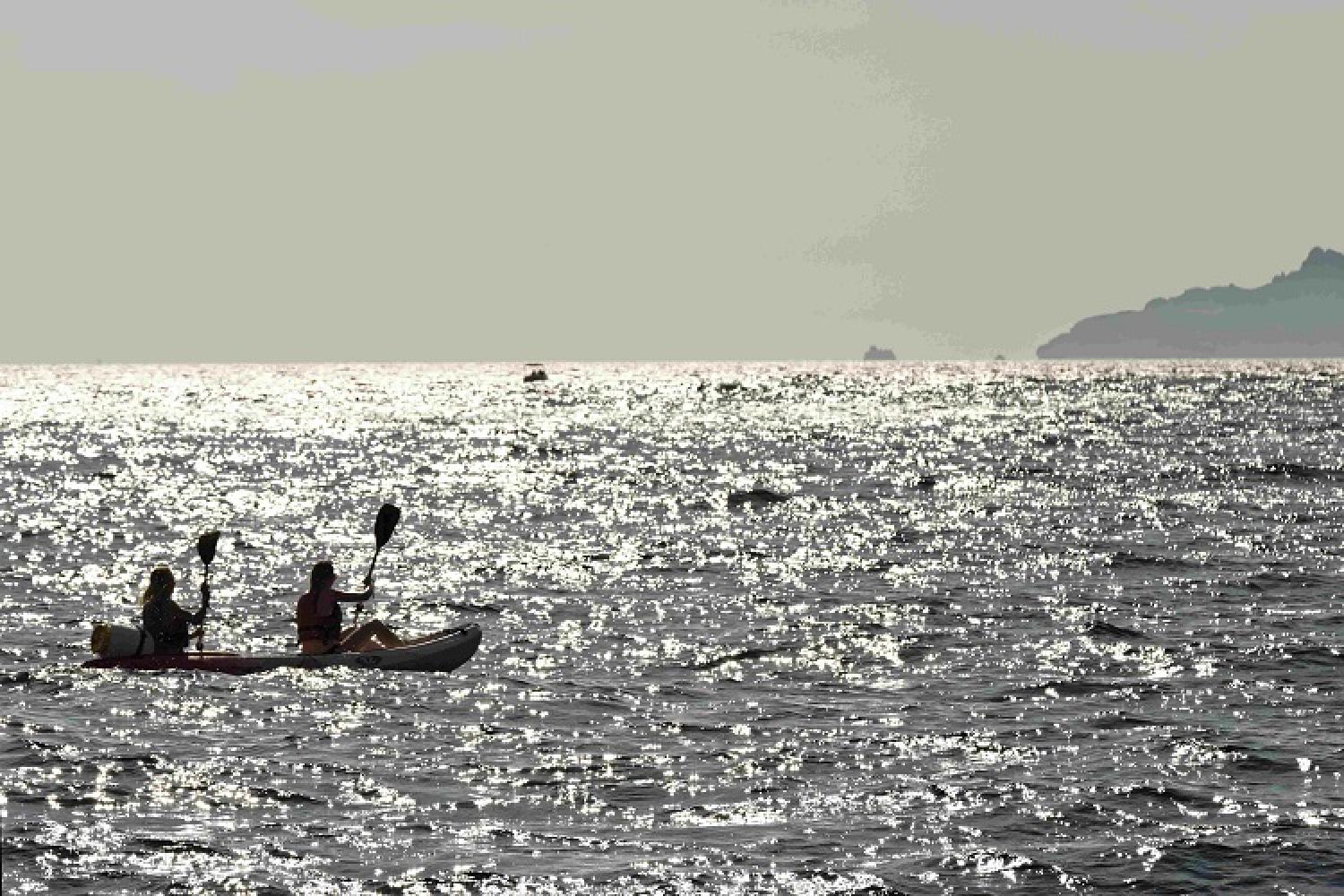 3-kayak-p-richaud-parc-national-calanques-marseille-cassis-la-ciotat.jpg