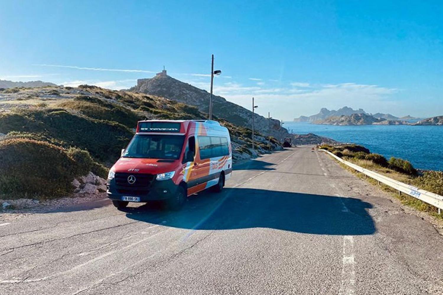 acces-littoral-sud-marseille-calanques-bus-goudes-c-rtm.jpg