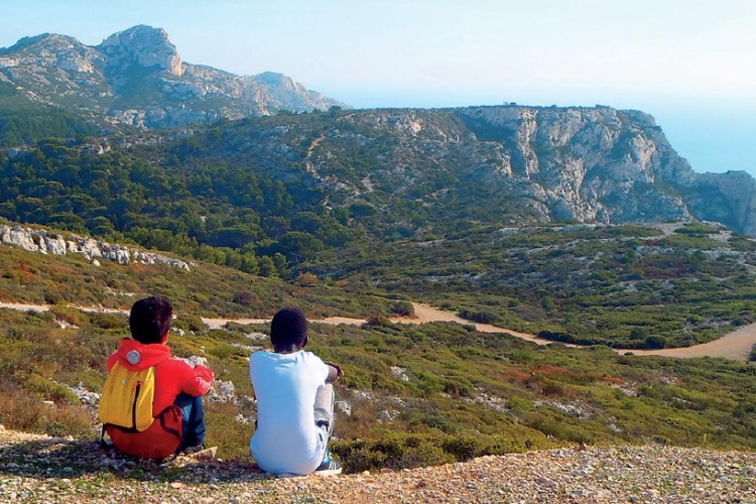 educalanques-sac-a-dos-paysages-calanques-marseille-cassis.jpg